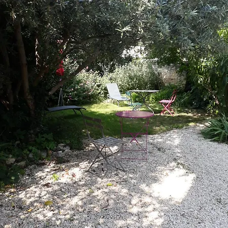 La Maison Du Jardin Rustrel Exterior photo