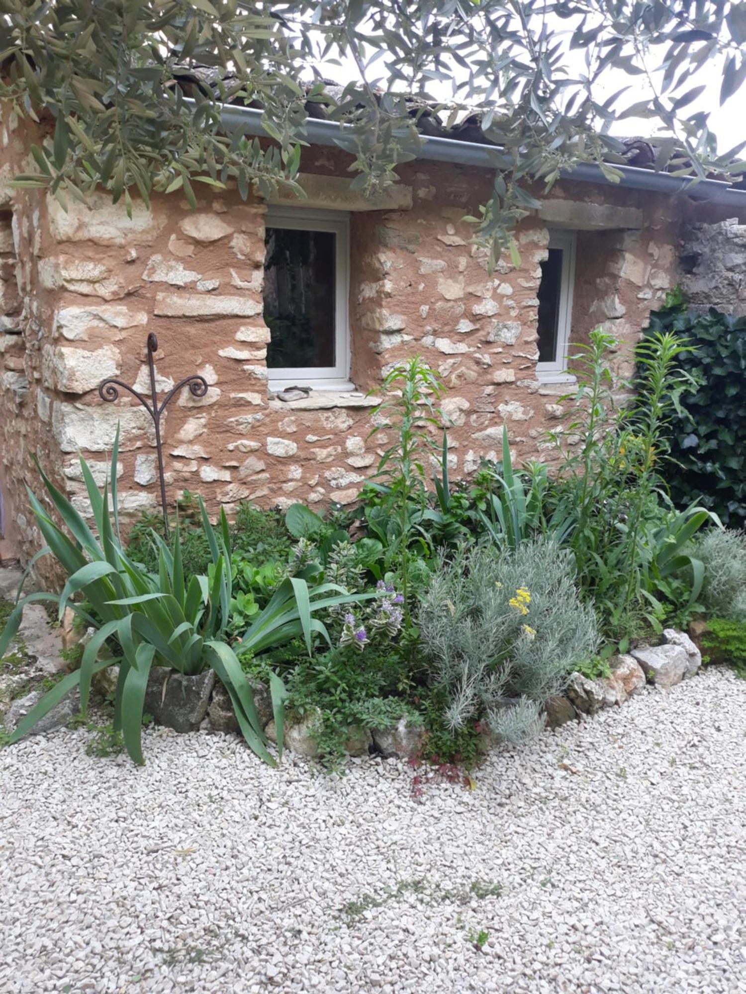 La Maison Du Jardin Holiday home Rustrel